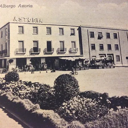 Astoria Ξενοδοχείο Πέζαρο