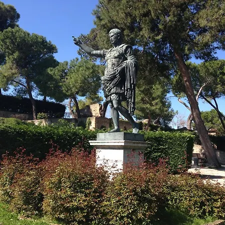 Astoria Ξενοδοχείο Πέζαρο