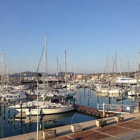 Astoria 3* Πέζαρο