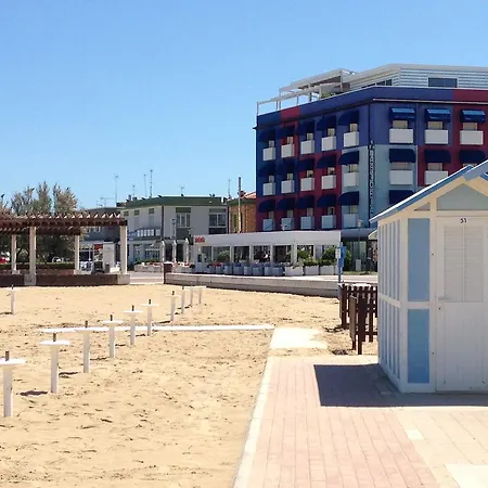 Astoria 3*